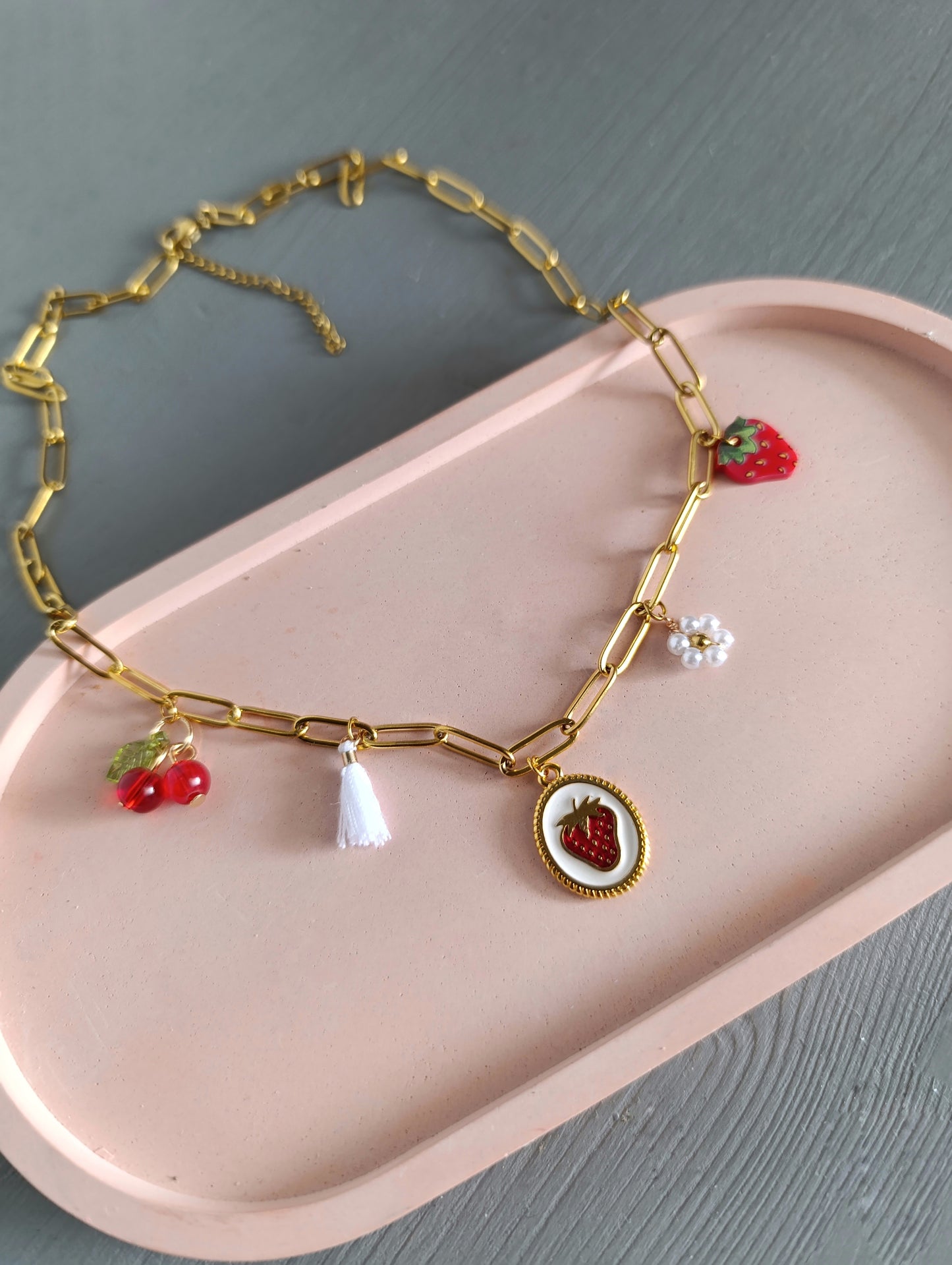 Ατσάλινο κολιέ!