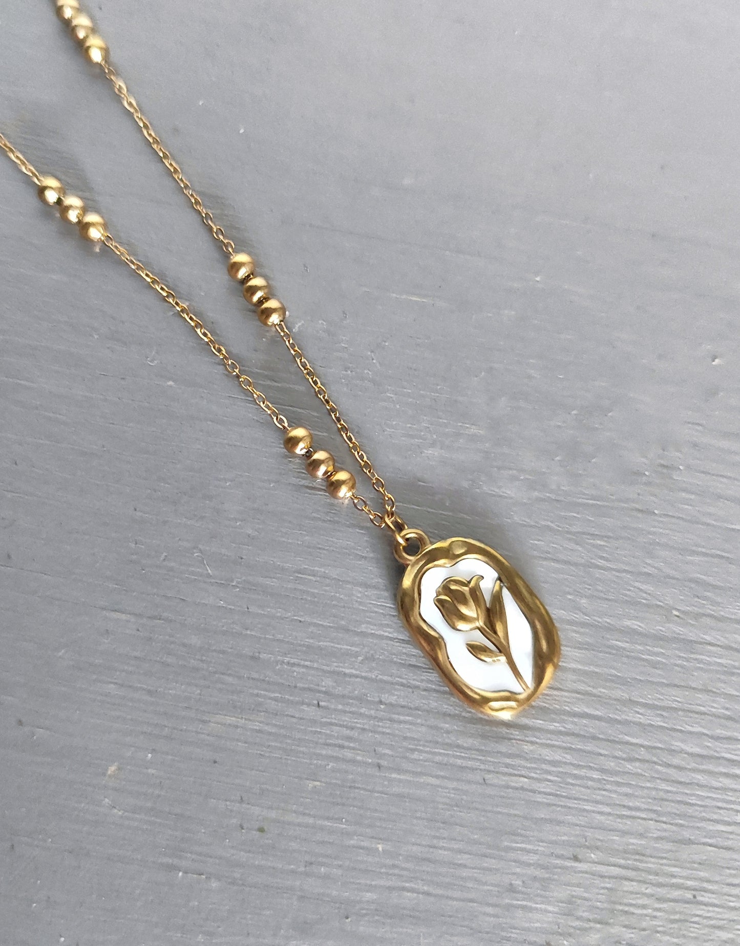 Ατσάλινο κολιέ Τριαντάφυλλο!