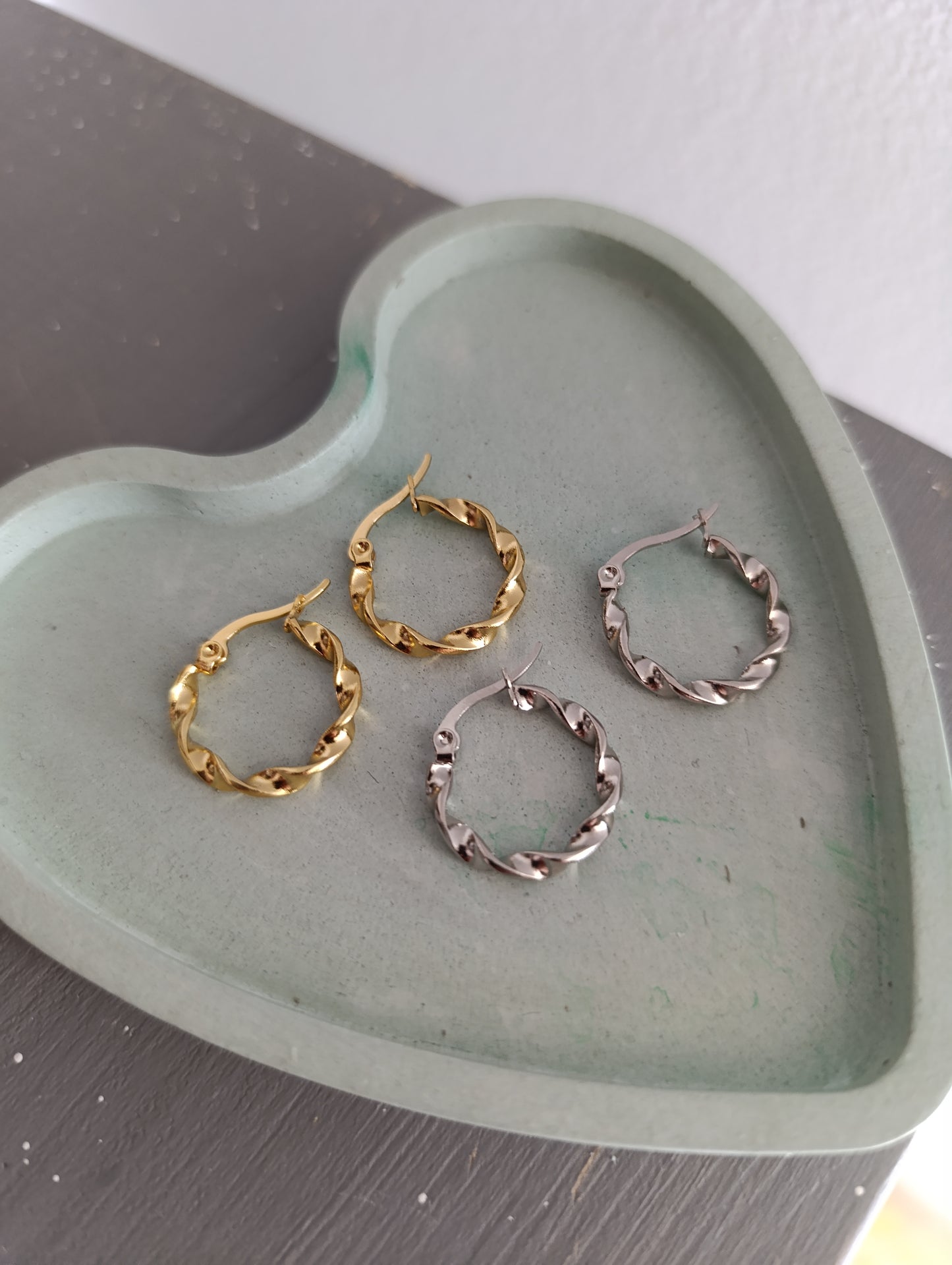 Σκουλαρίκια Κρικάκια!