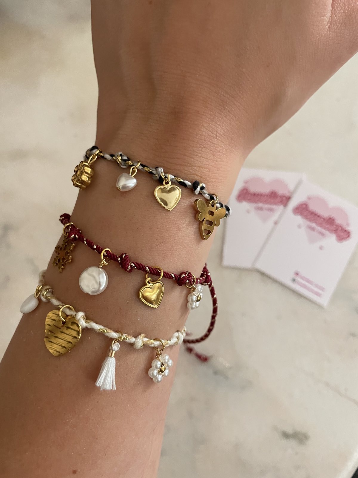 Χειροποίητα βραχιόλια!