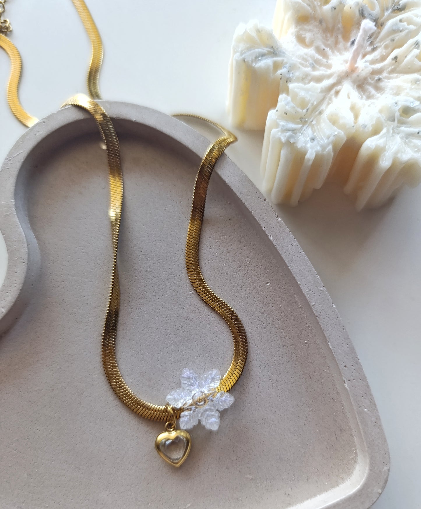 Ατσάλινο κολιέ!