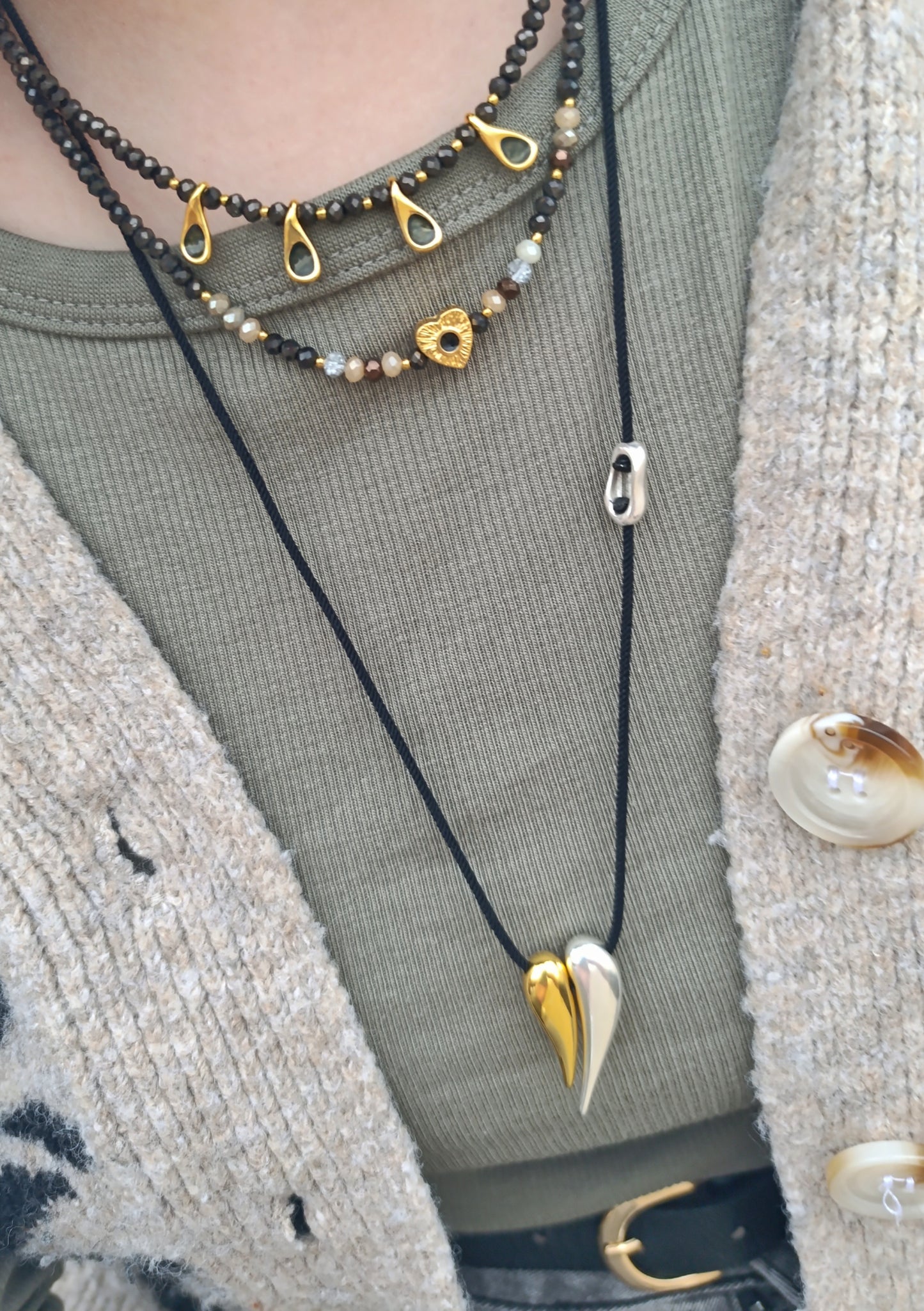 Κολιέ με κορδόνι!