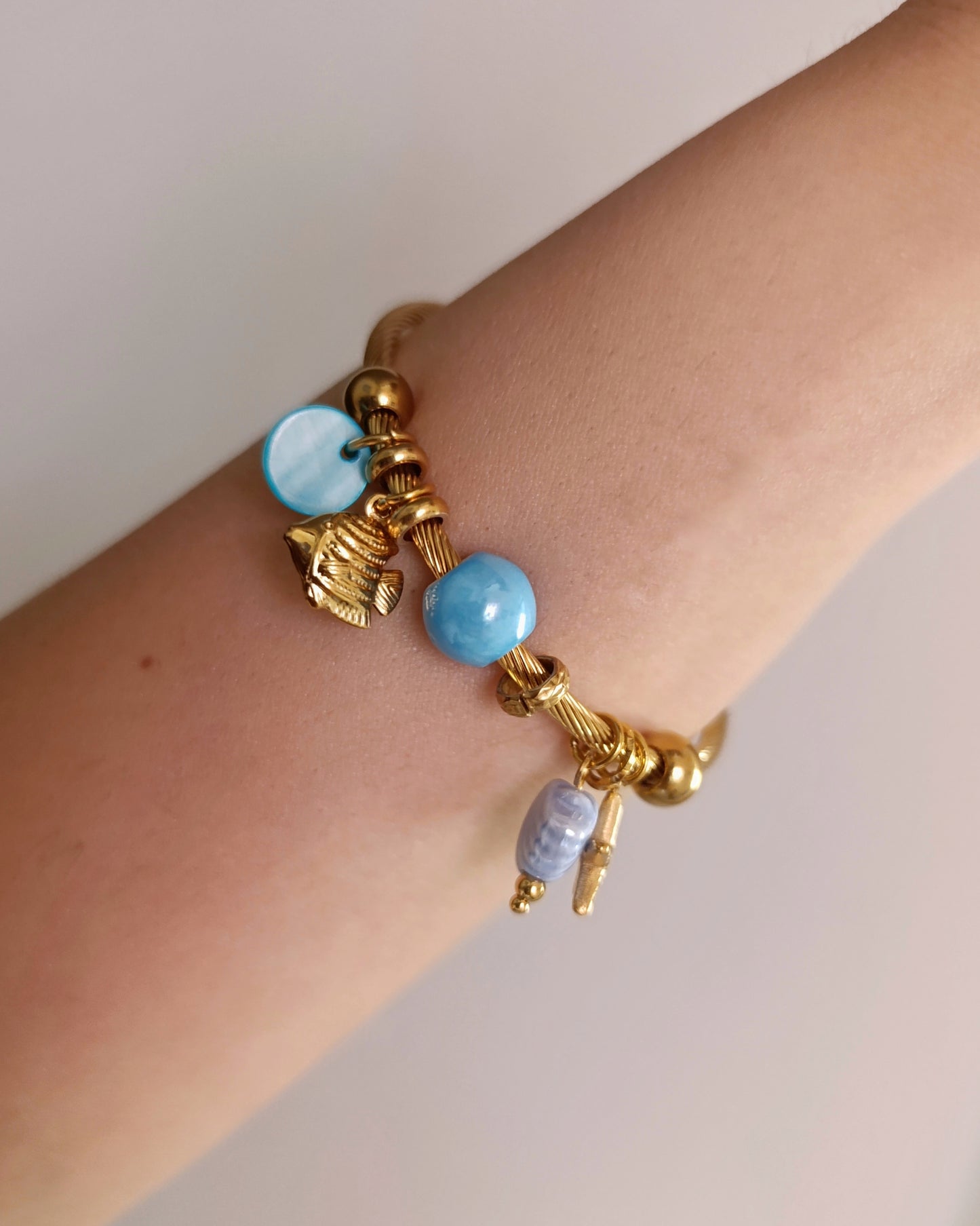 Βραχιόλι χειροπέδα!