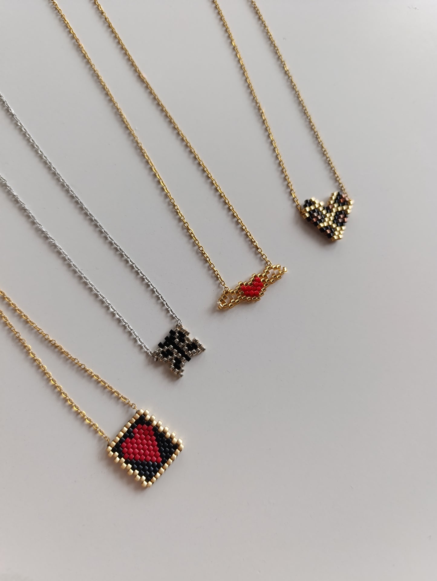 Ατσάλινα κολιέ!