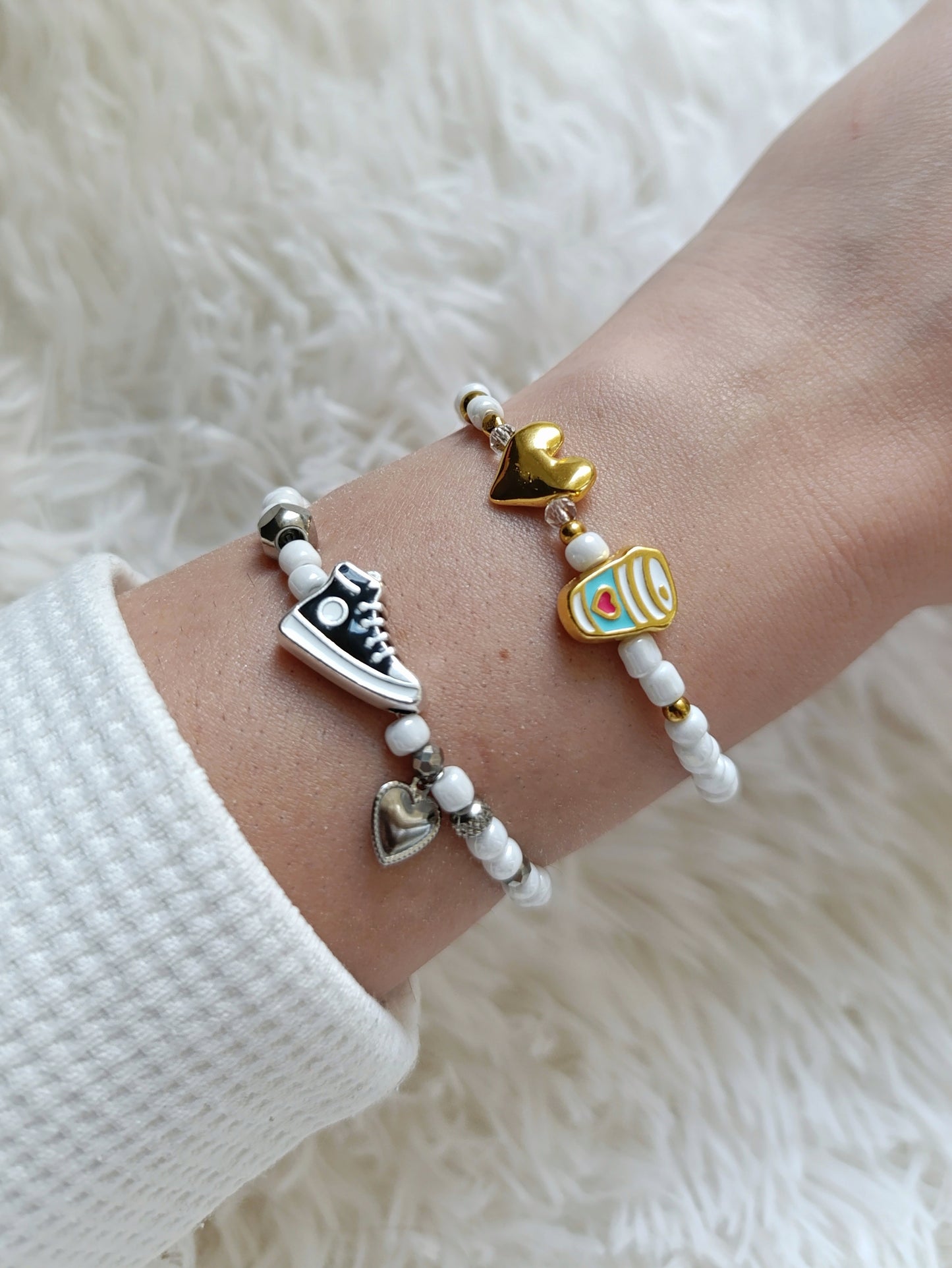 Βραχιόλια με χαντρούλες!