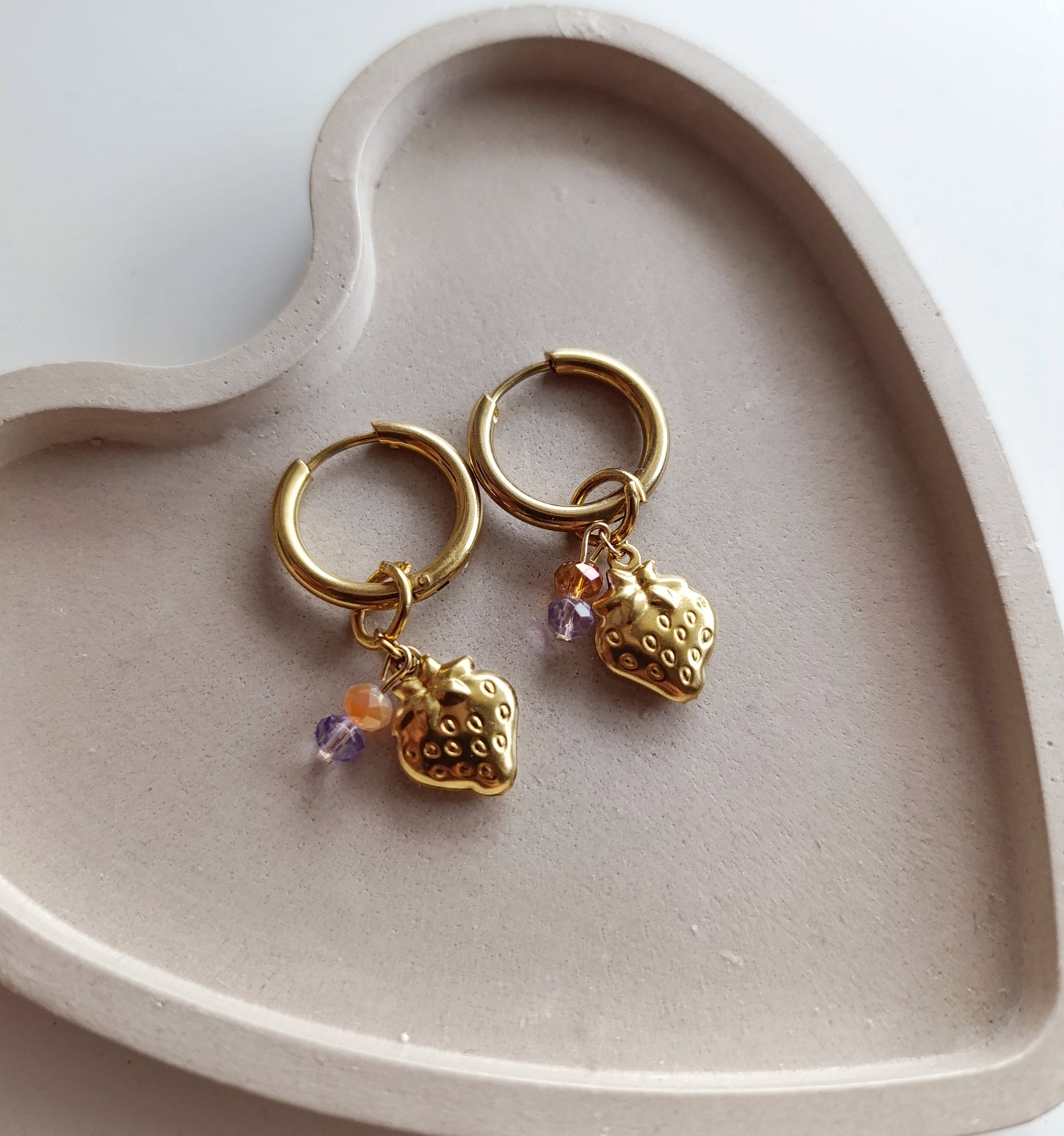 Ατσάλινα σκουλαρίκια!