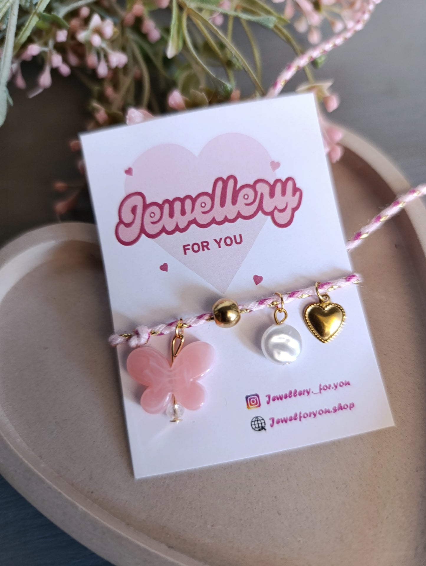 Χειροποίητα βραχιόλια!