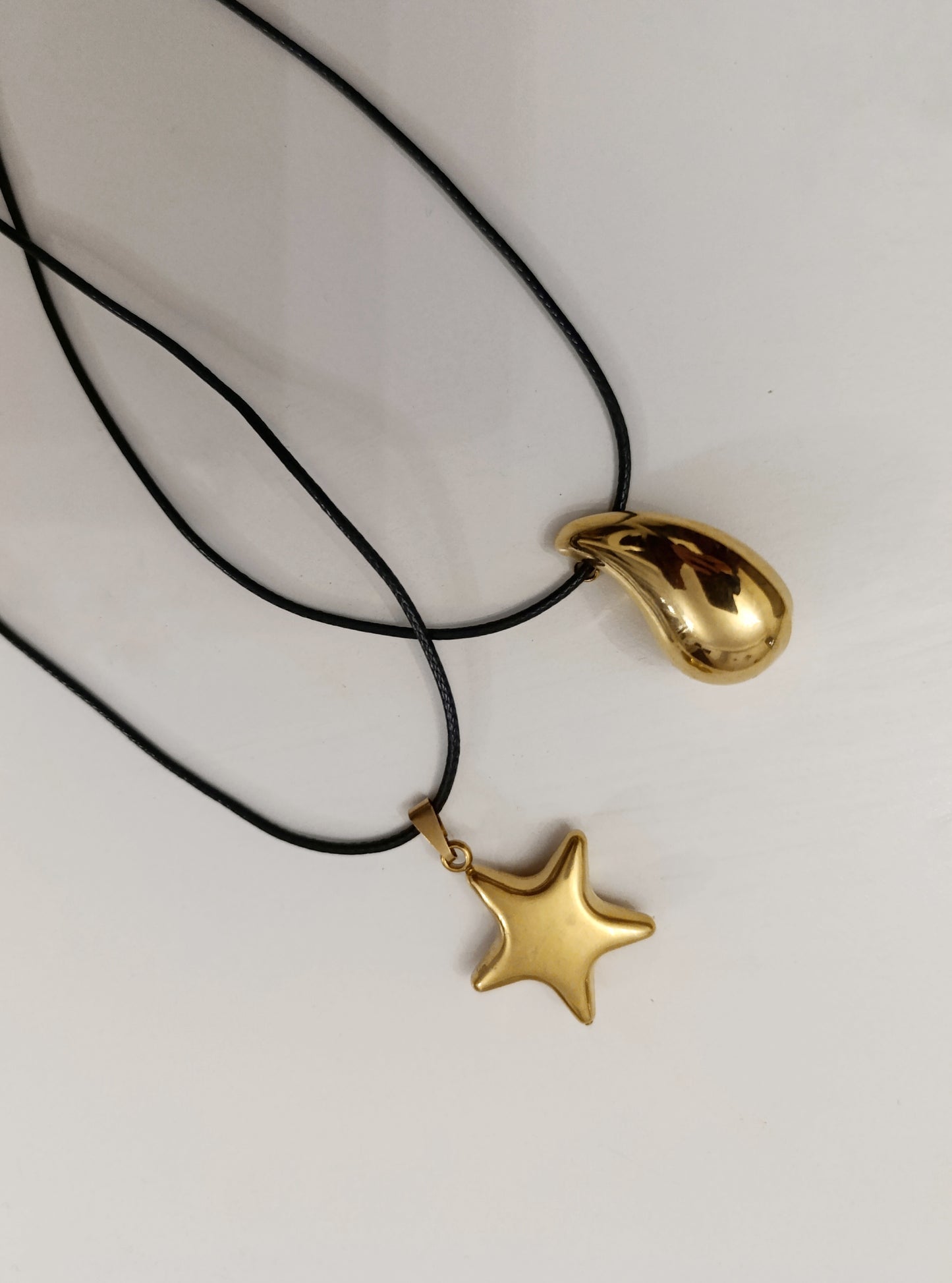 Κολιέ με κορδόνι