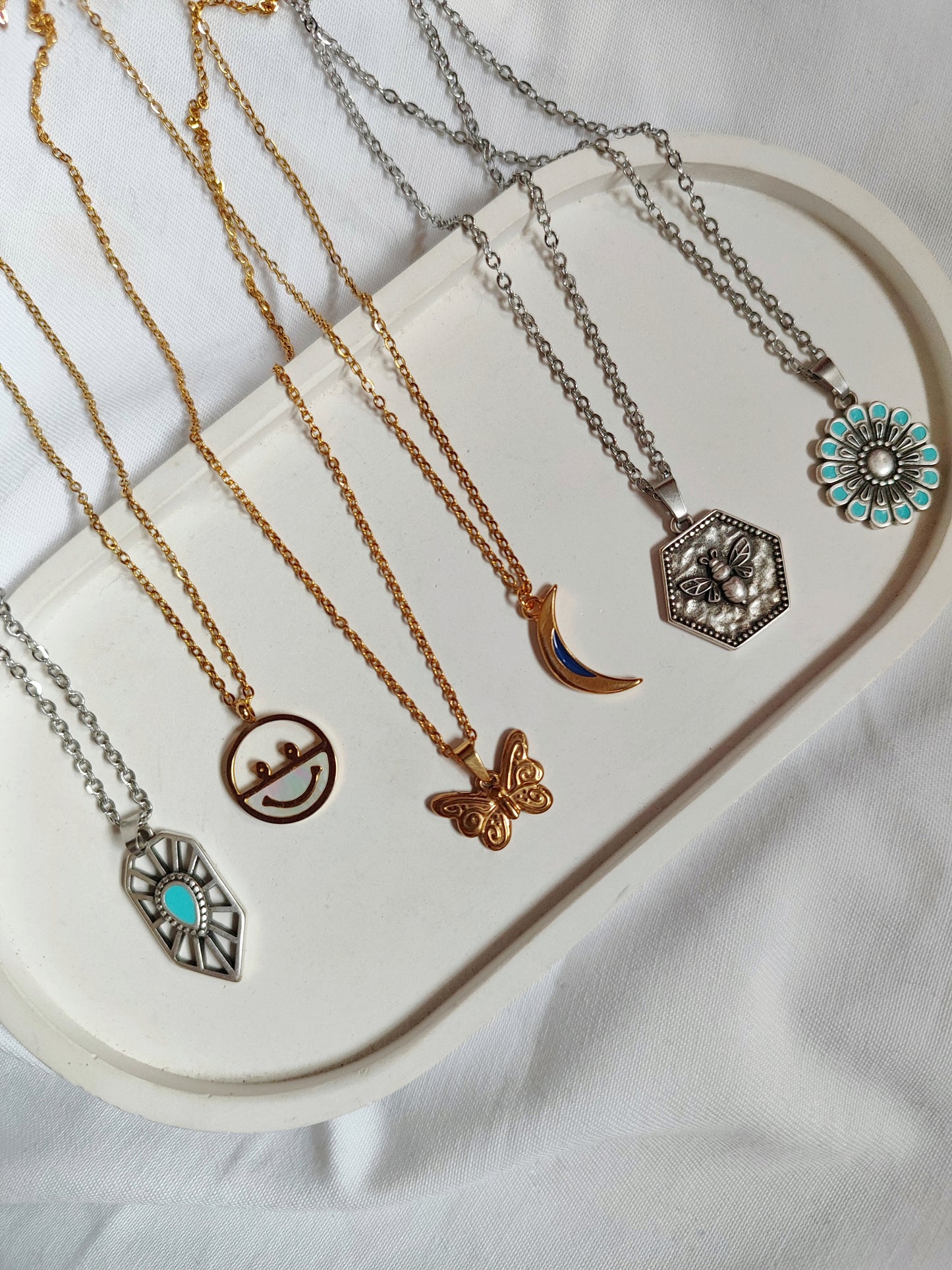 Ατσάλινα κολιέ!