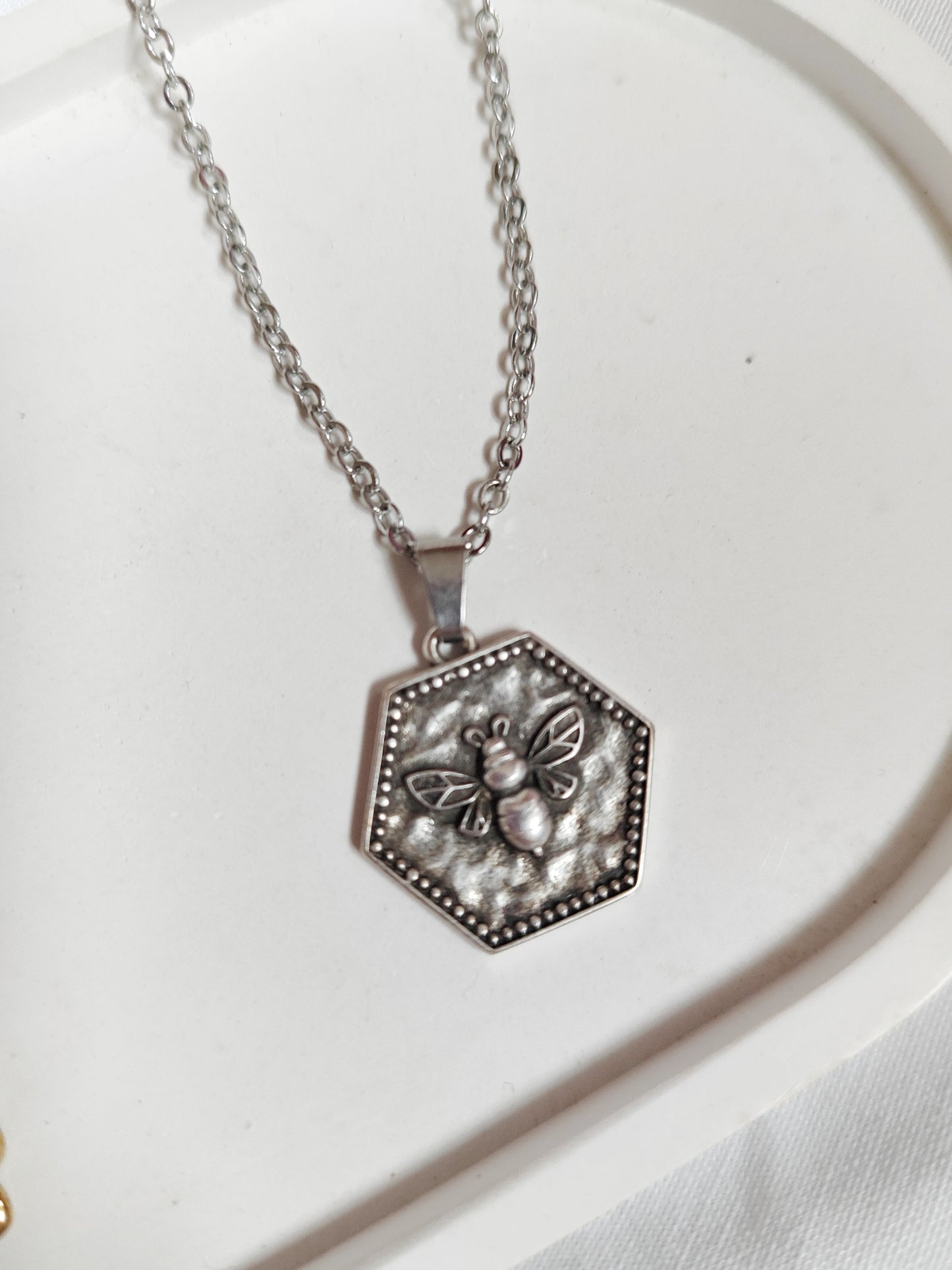 Ατσάλινα κολιέ!