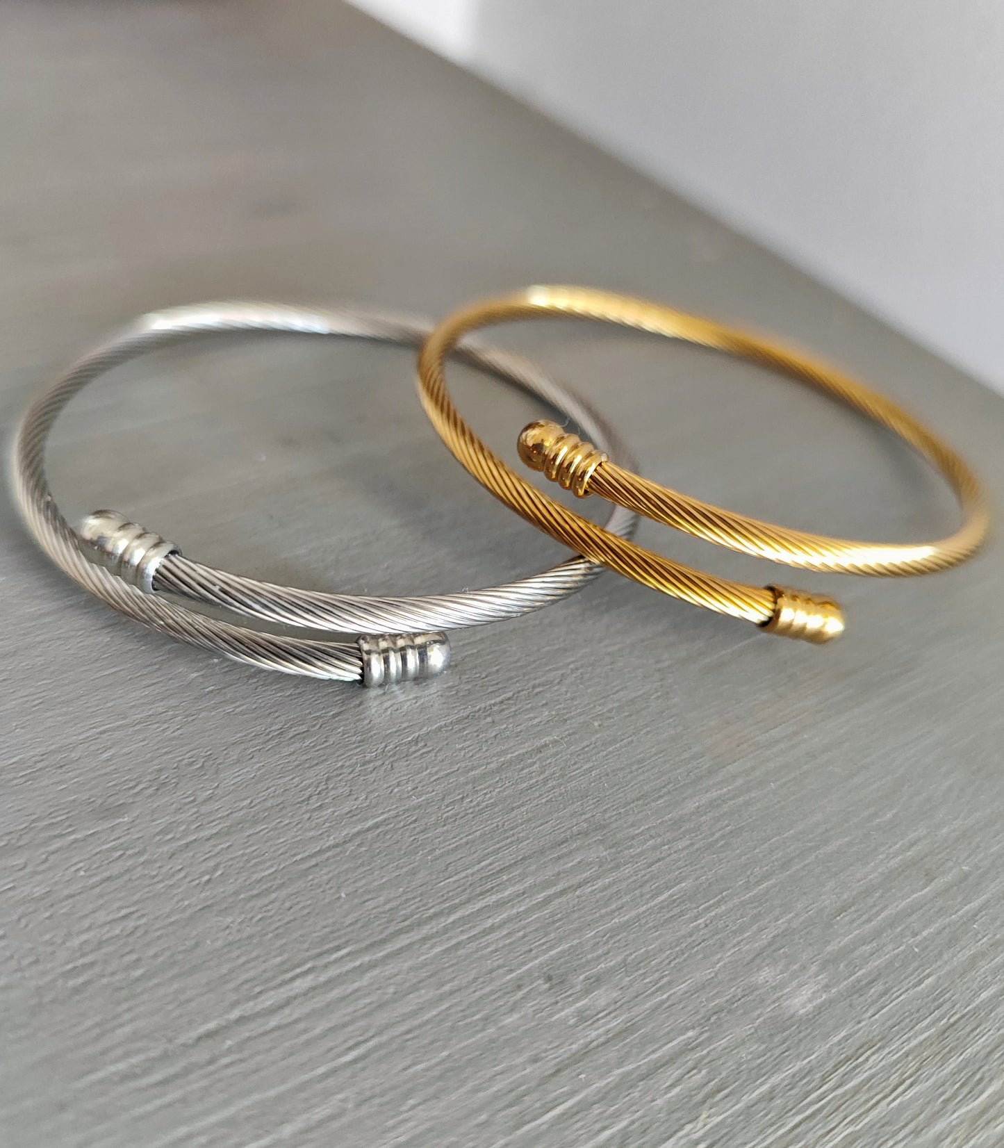 Ατσάλινες χειροπέδες!