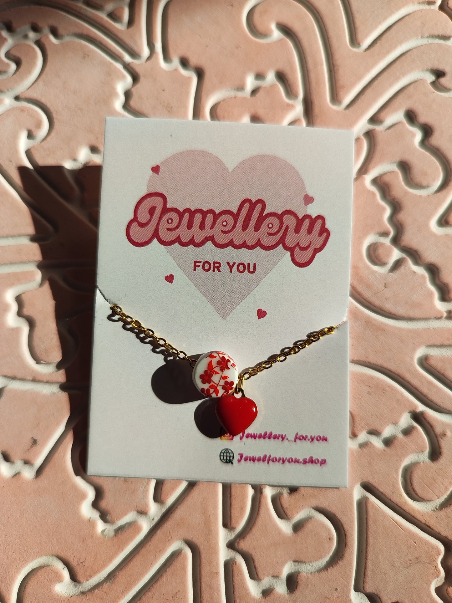 Ατσάλινα κολιέ!