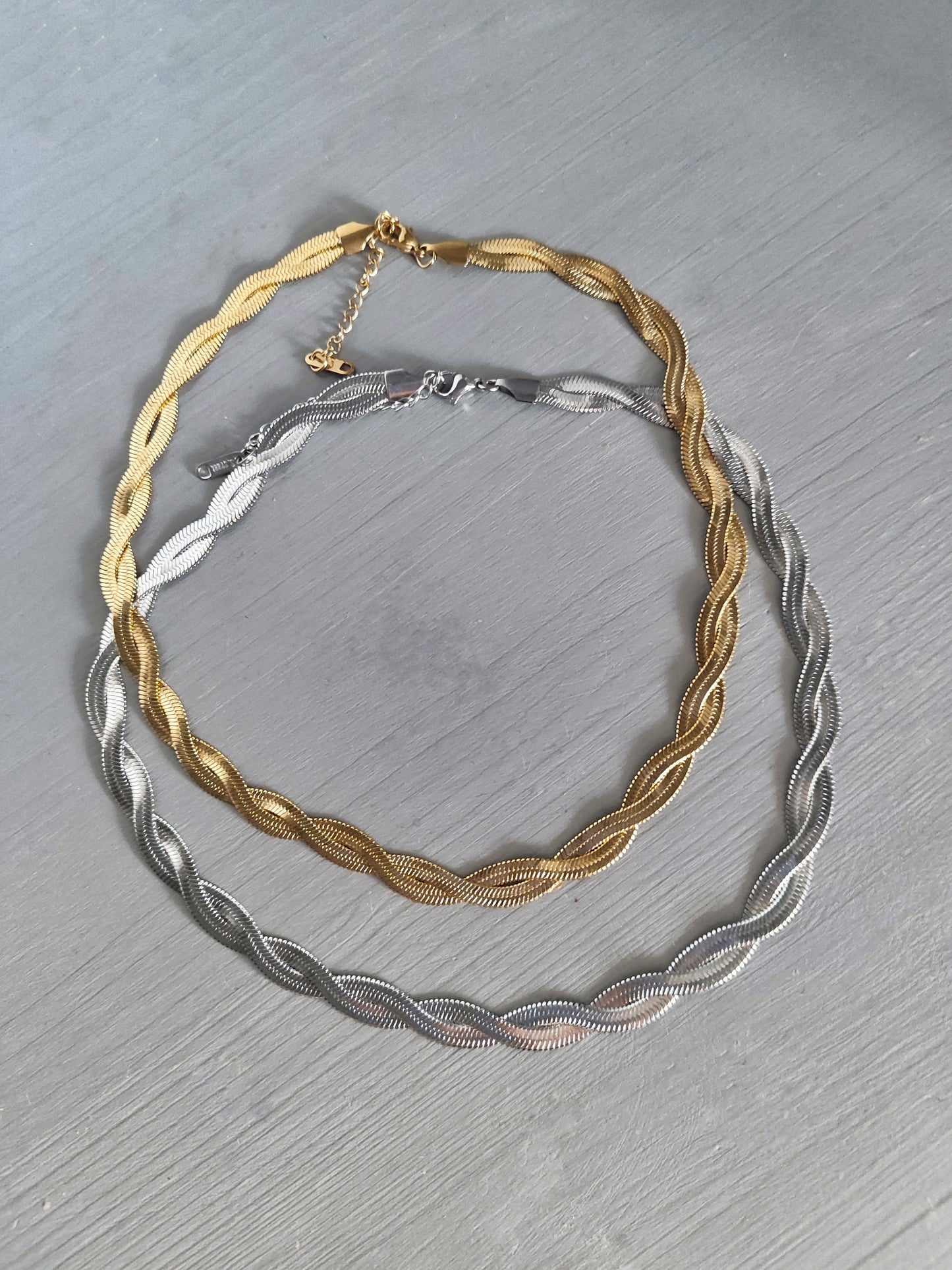 Αλυσίδα κολιέ!