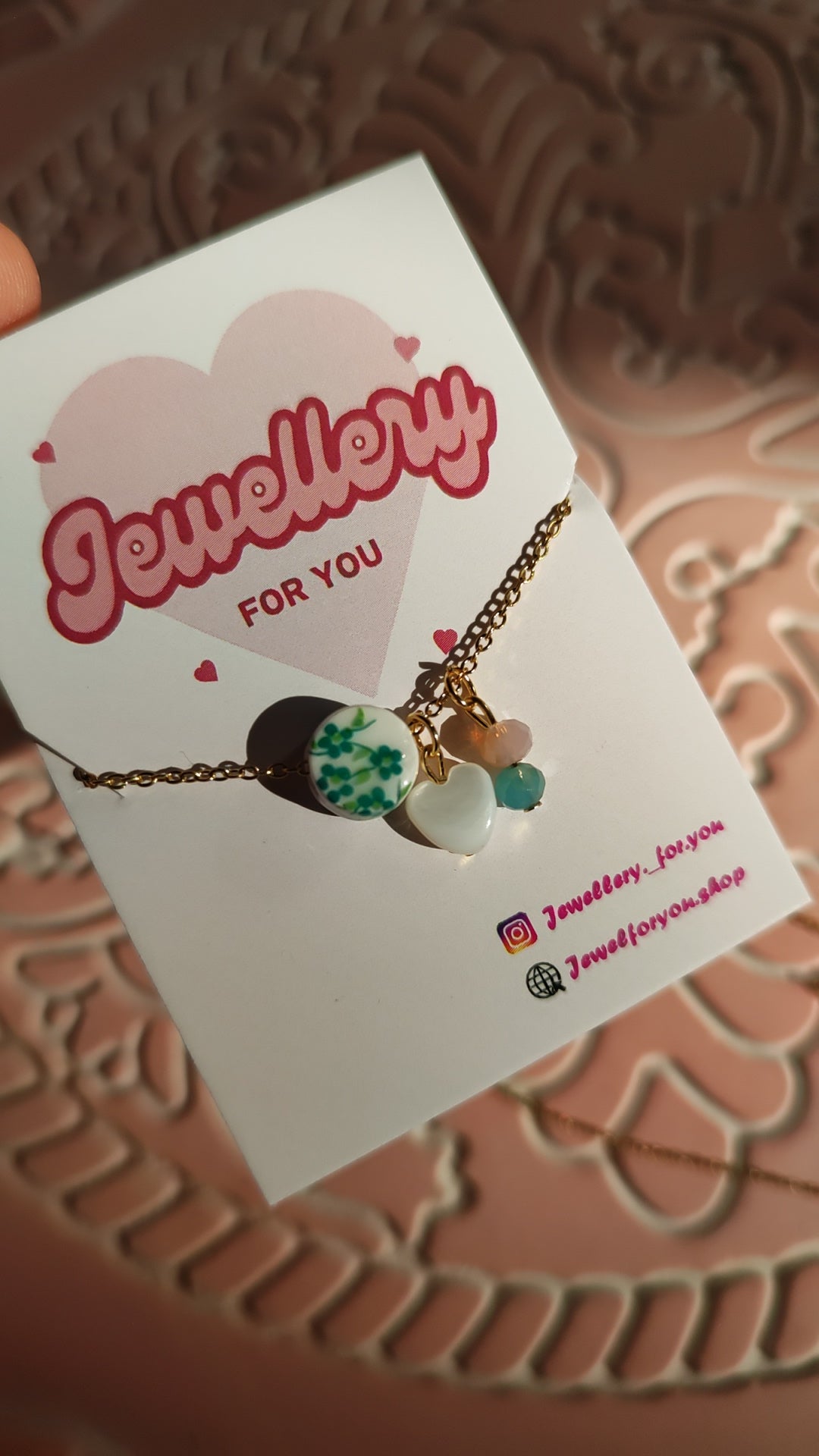 Ατσάλινα κολιέ!