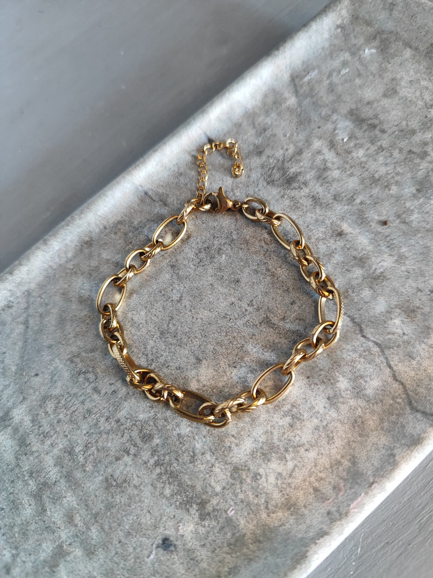 Ατσάλινα βραχιόλια!