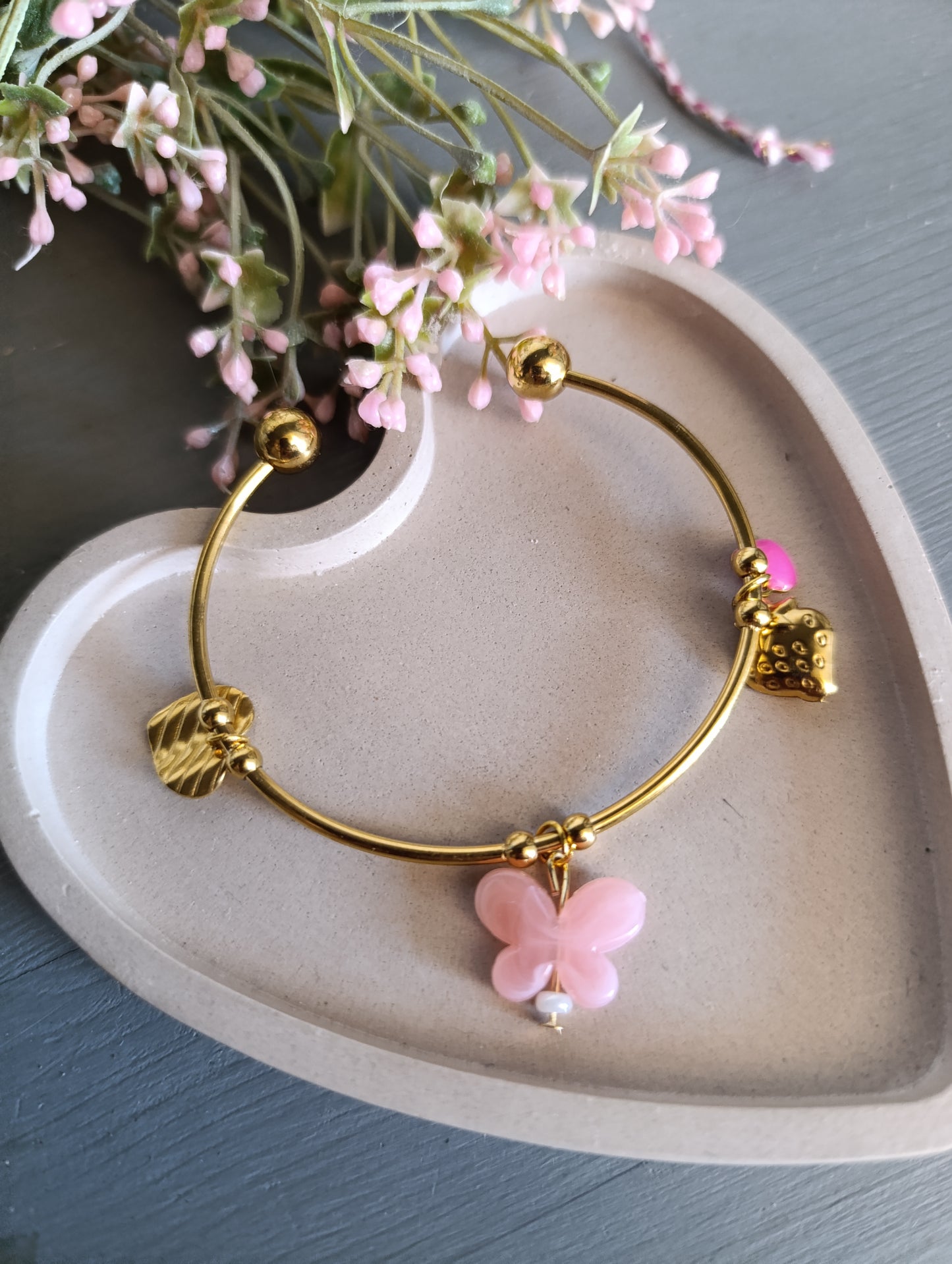 Χειροποίητα βραχιόλια!