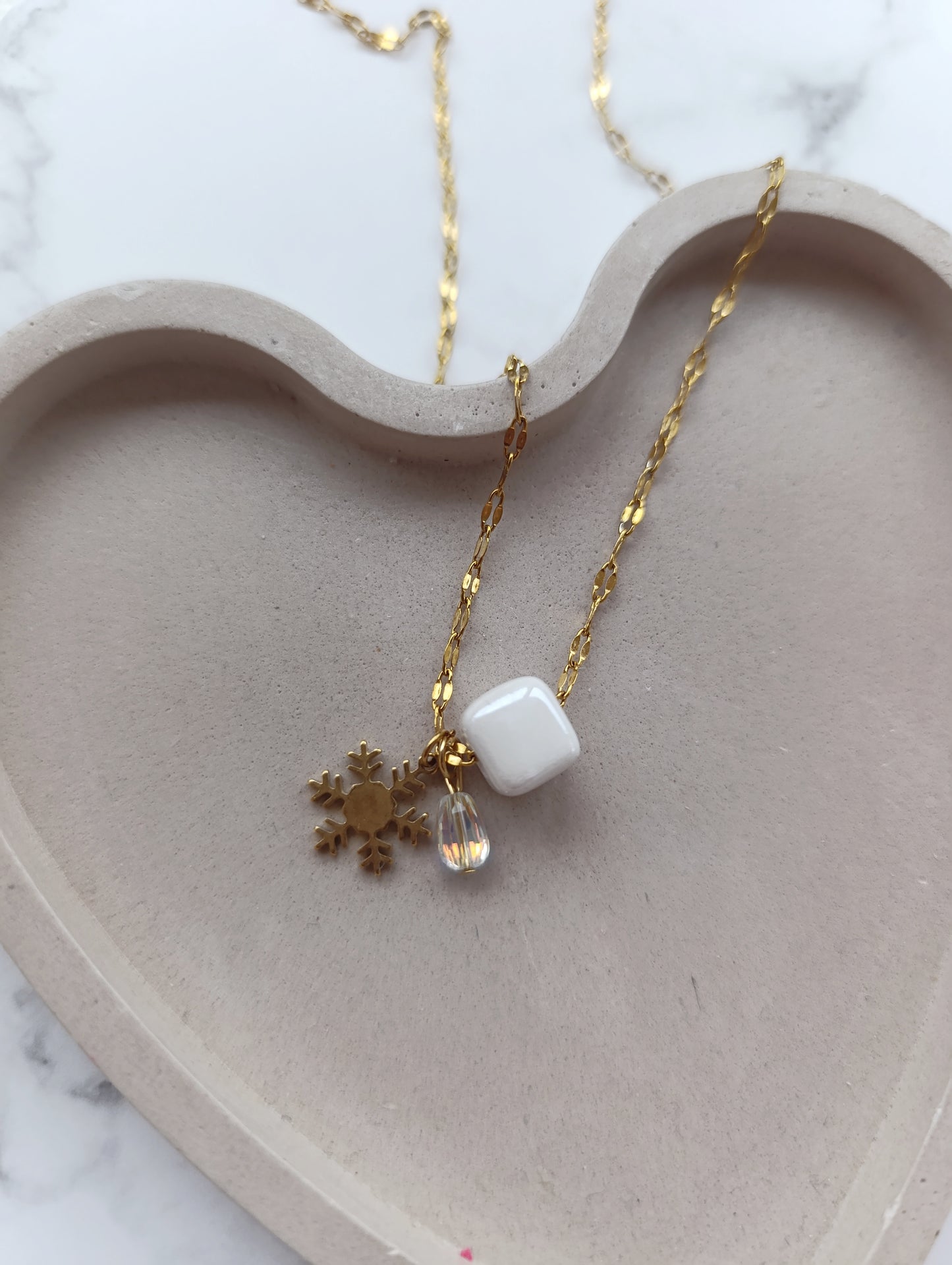 Ατσάλινο κολιέ χιονονιφάδα!