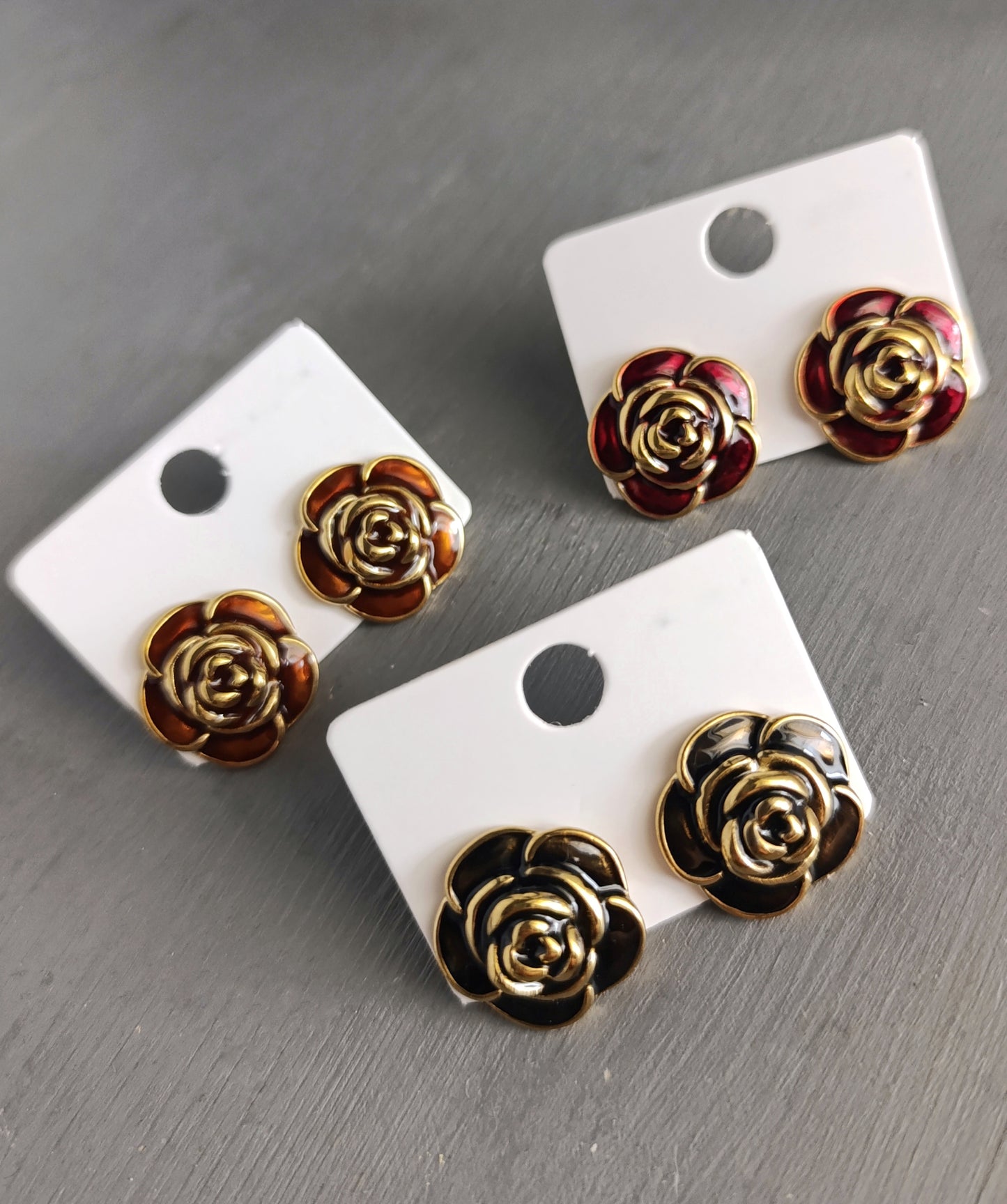 Ατσάλινα σκουλαρίκια!