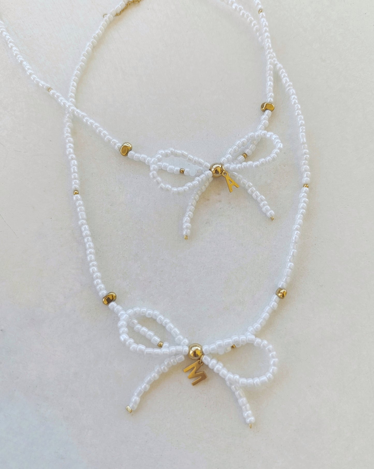 Κολιέ φιογκάκι με μονόγραμμα!