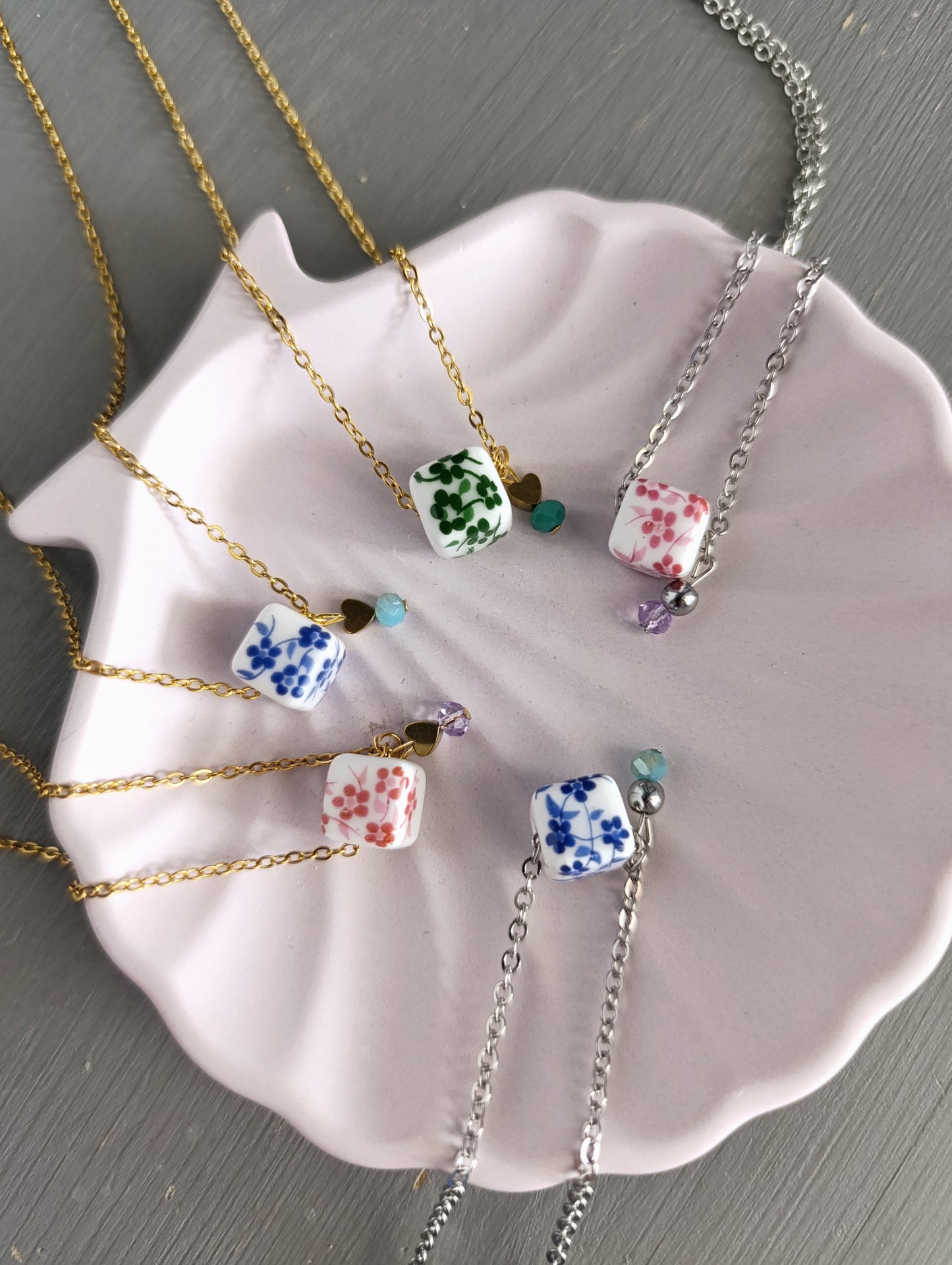 Ατσάλινο κολιέ κύβος!