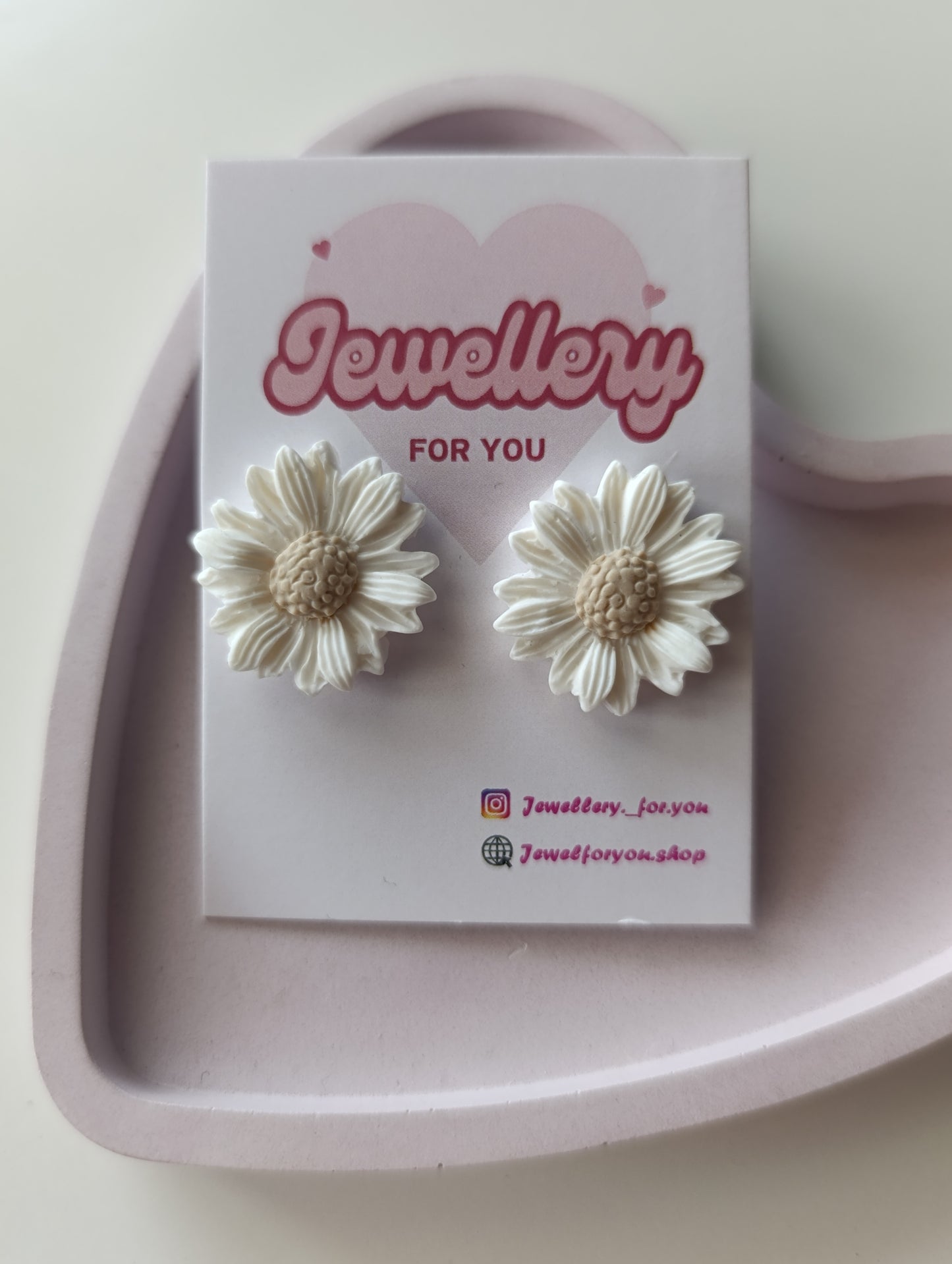 Flower earrings 🌼