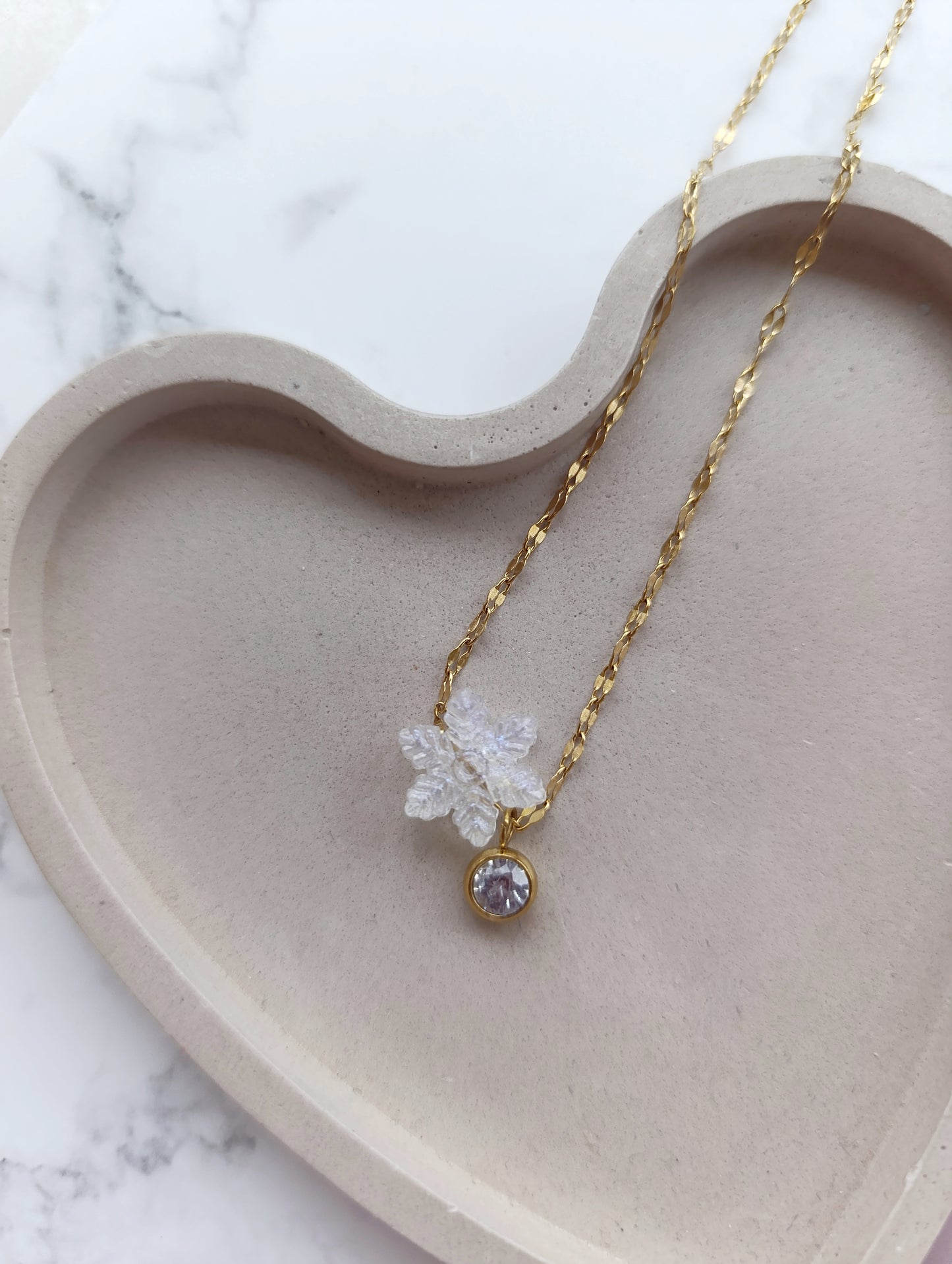 Ατσάλινο κολιέ χιονονιφάδα!