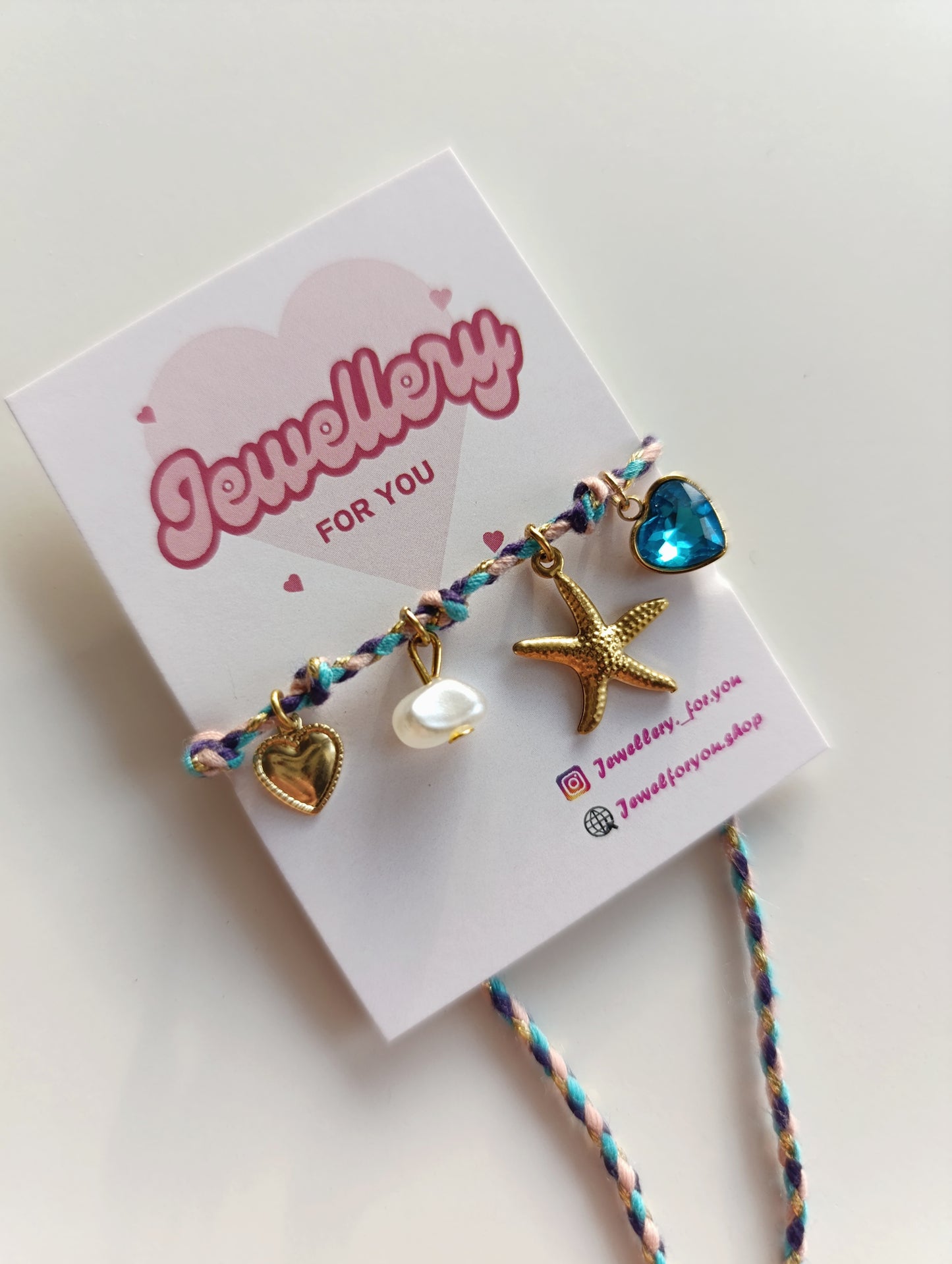 Χειροποίητα βραχιόλια!