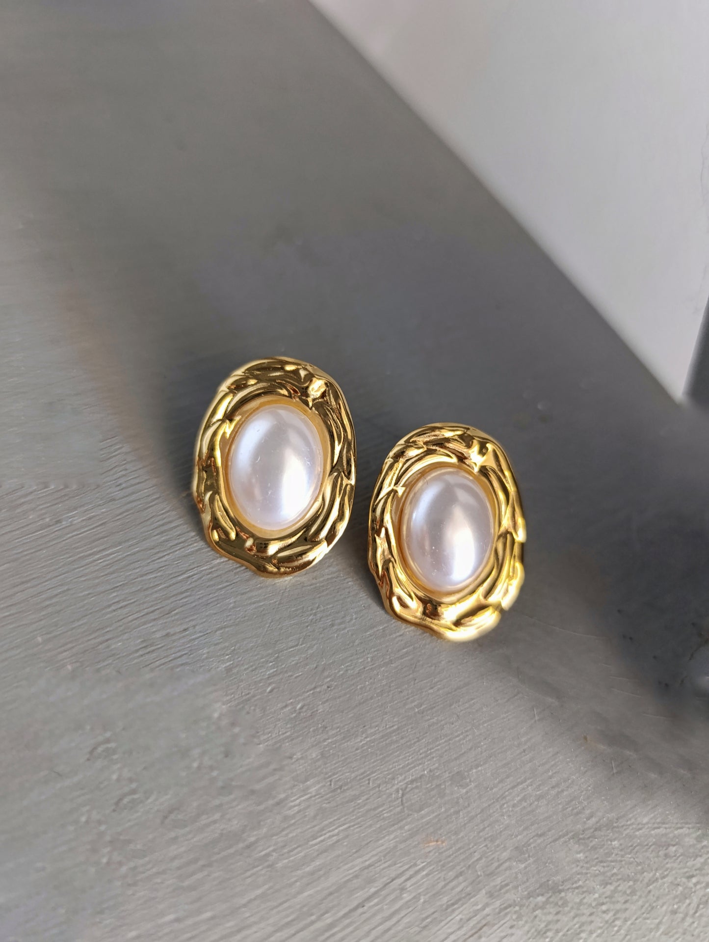 Ατσάλινα σκουλαρίκια!