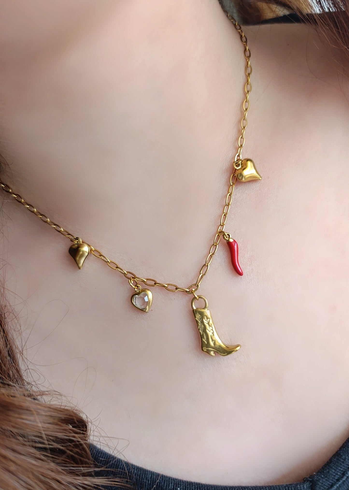 Ατσάλινα κολιέ!