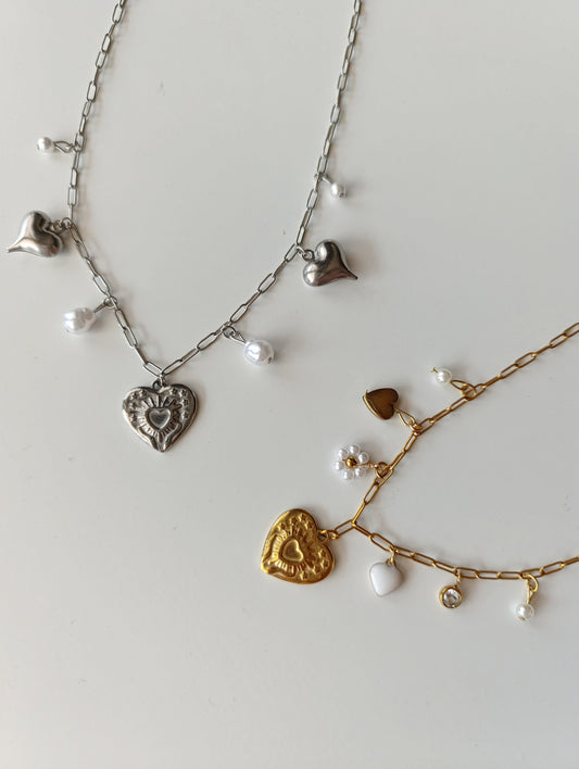 Κολιέ με πολλά στοιχεία!