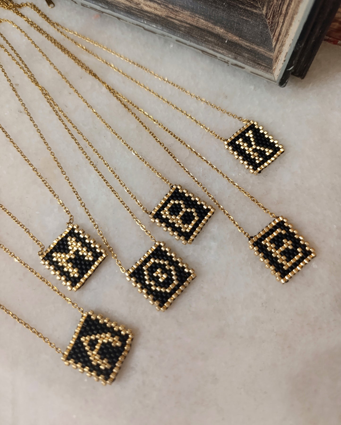 Ατσάλινο μονόγραμμα!