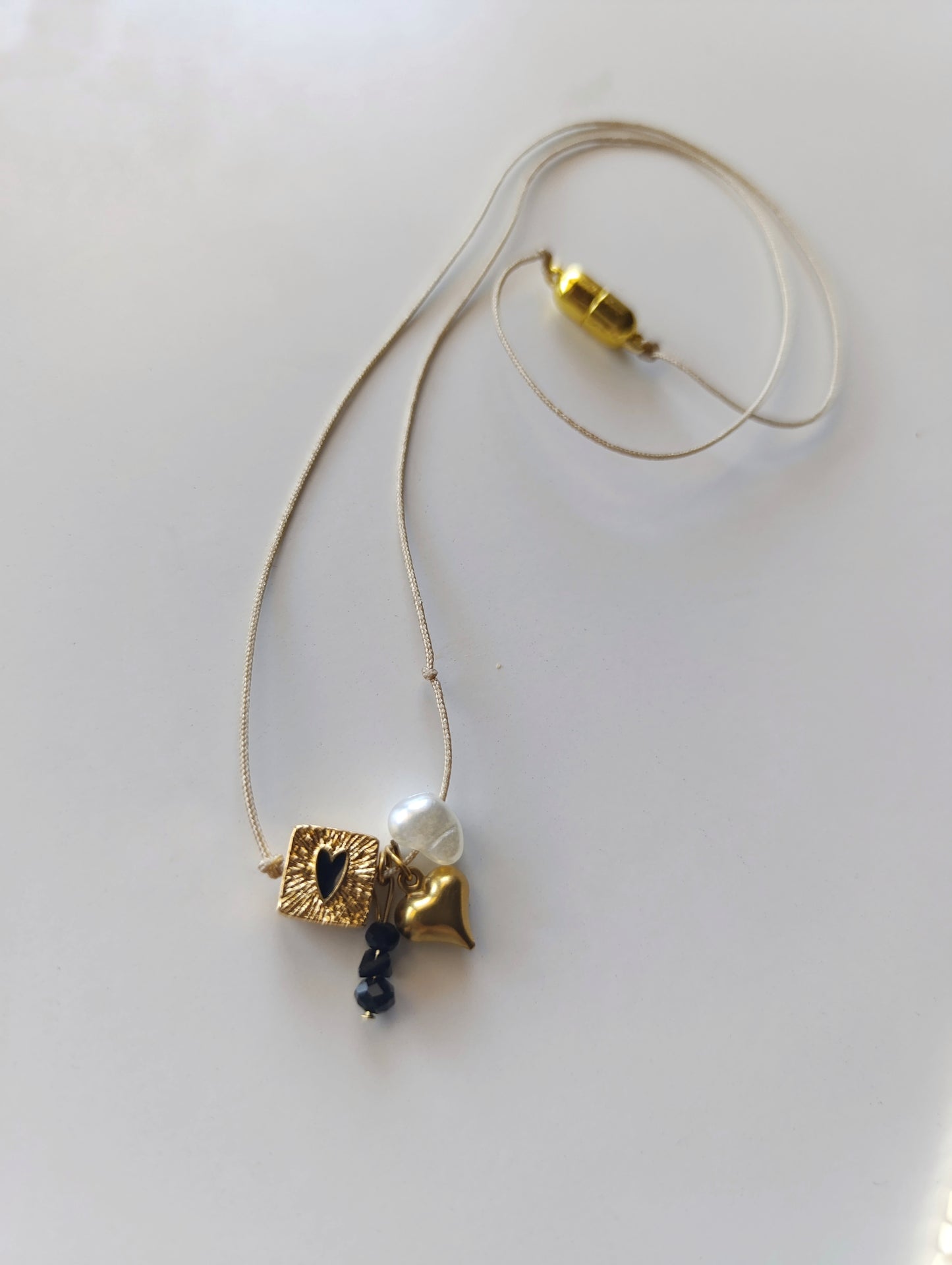 Κολιέ με κορδόνι!