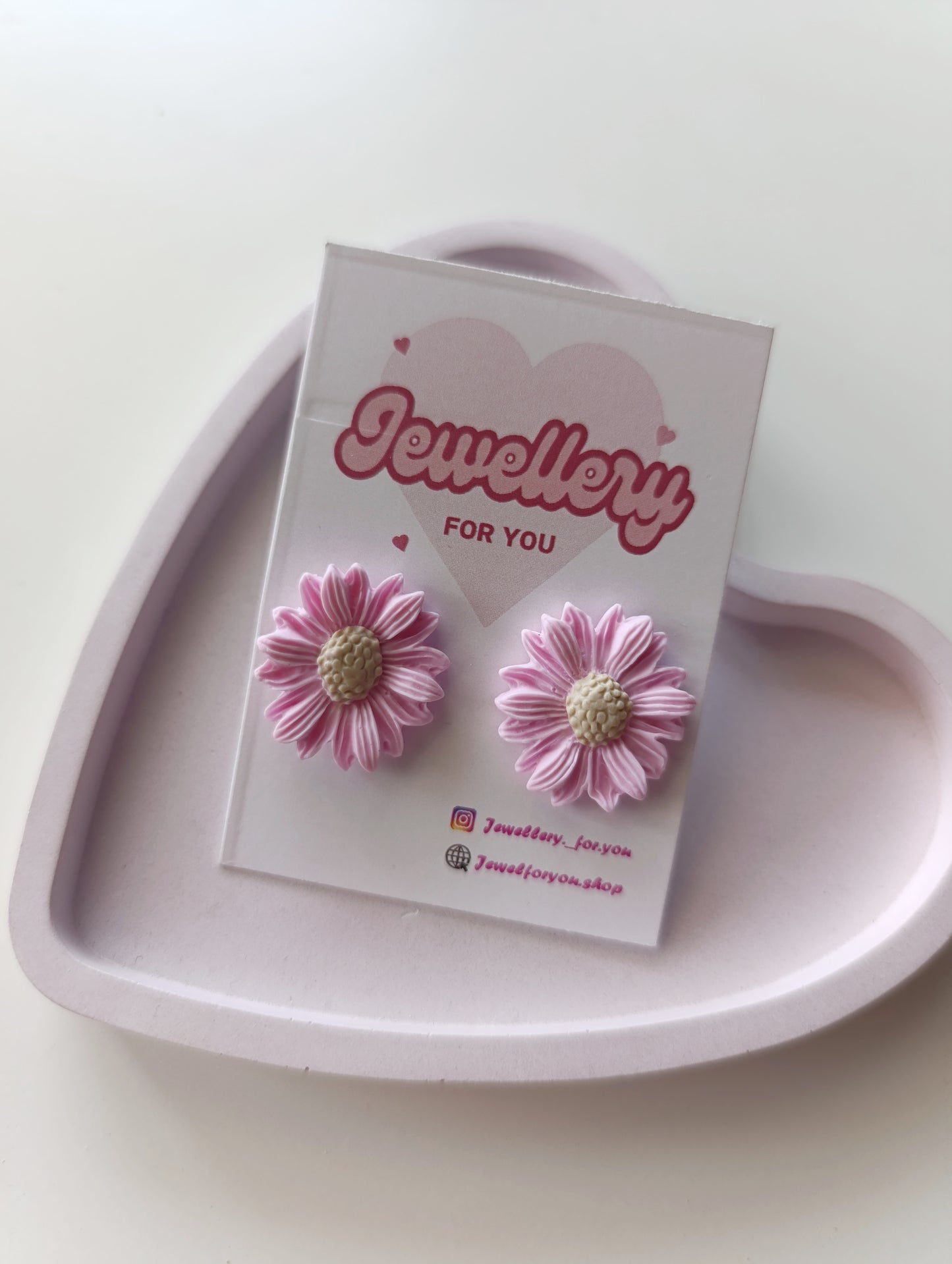 Flower earrings 🌼