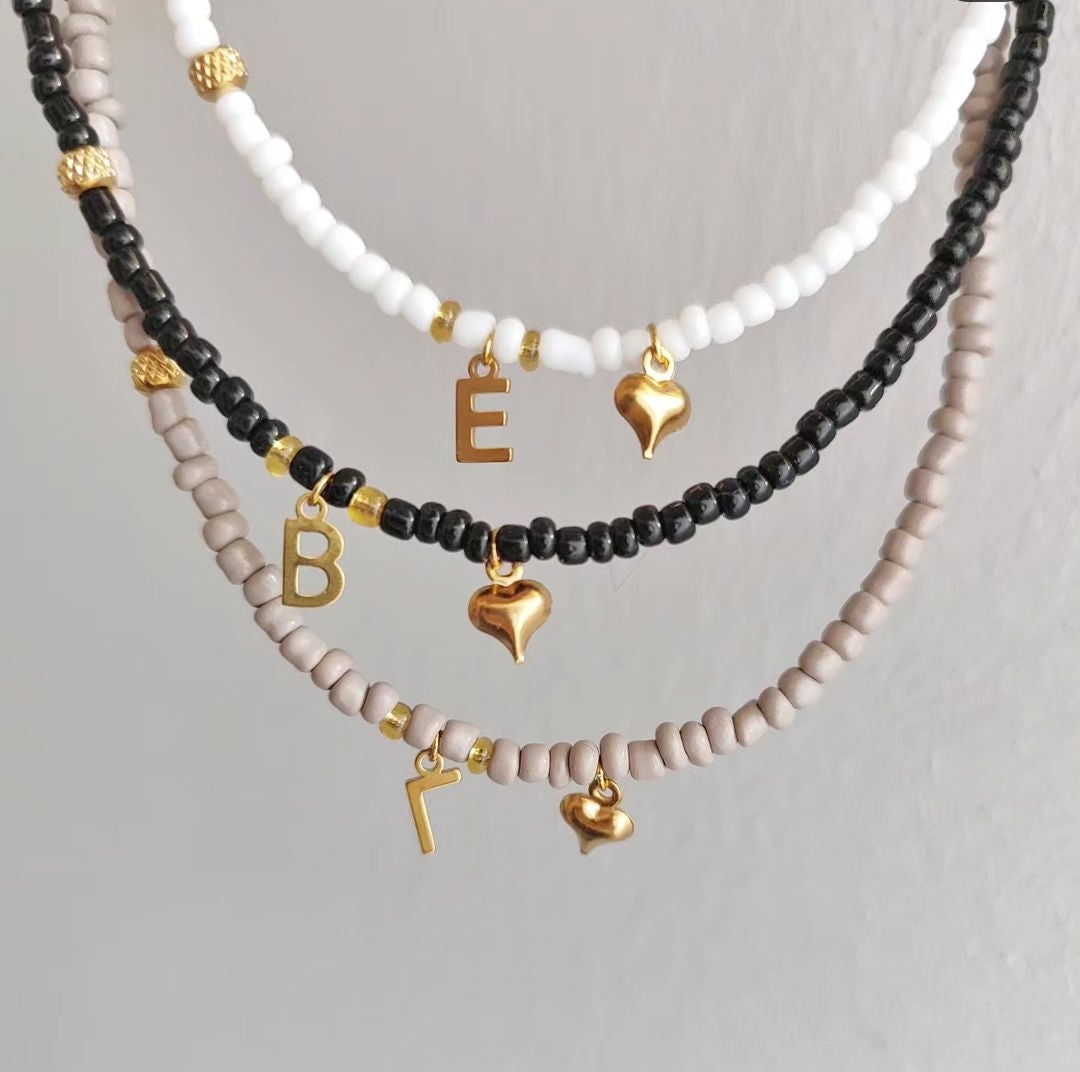 Κολιέ με γυάλινες χαντρούλες